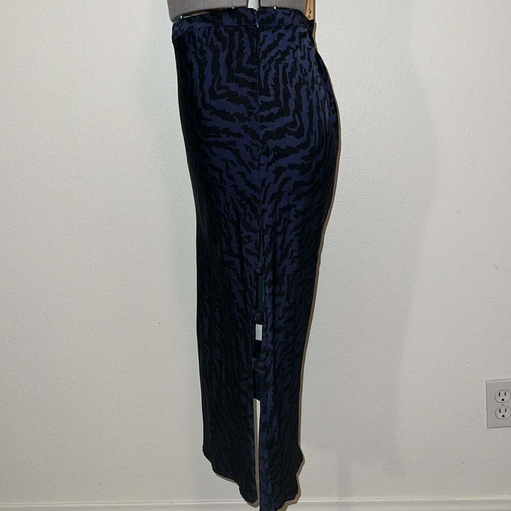 Good American Side Slit Skirt - Picture 2 of 10